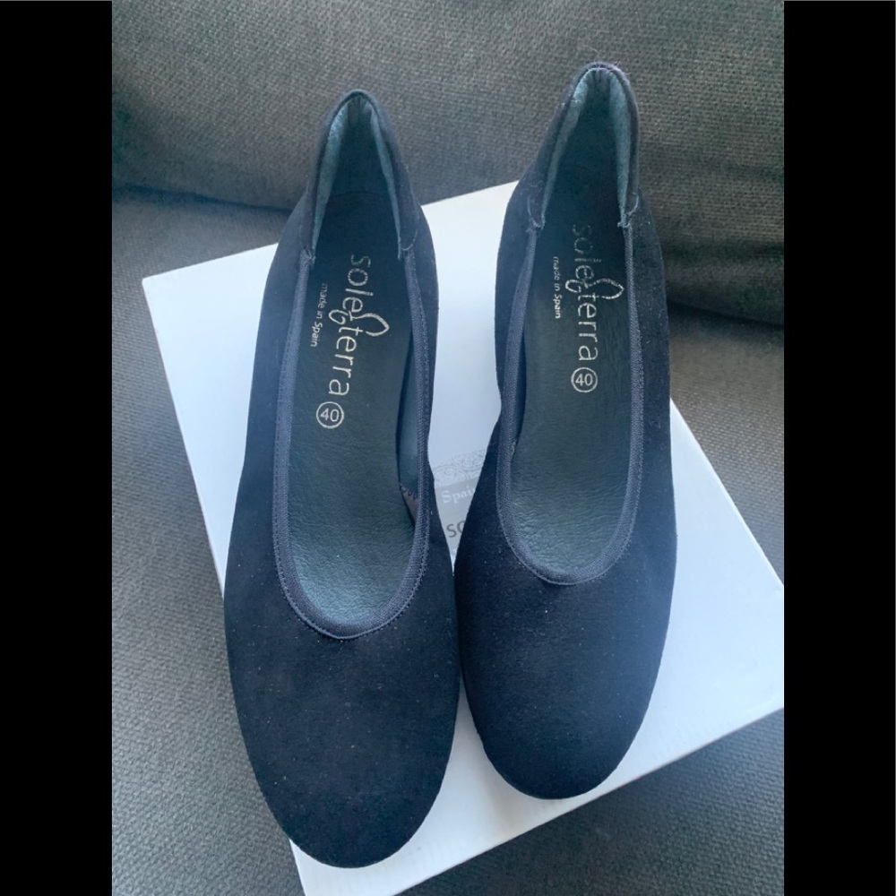 Brand new Sole Terra shoes